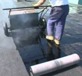 Verklebung mit Heißbitumen