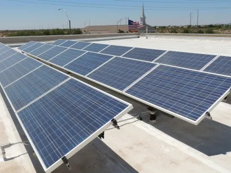 Terrassendach mit photovoltaischer Solarenergie